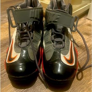 Youth Nike 24 Sneakers. Size 4.